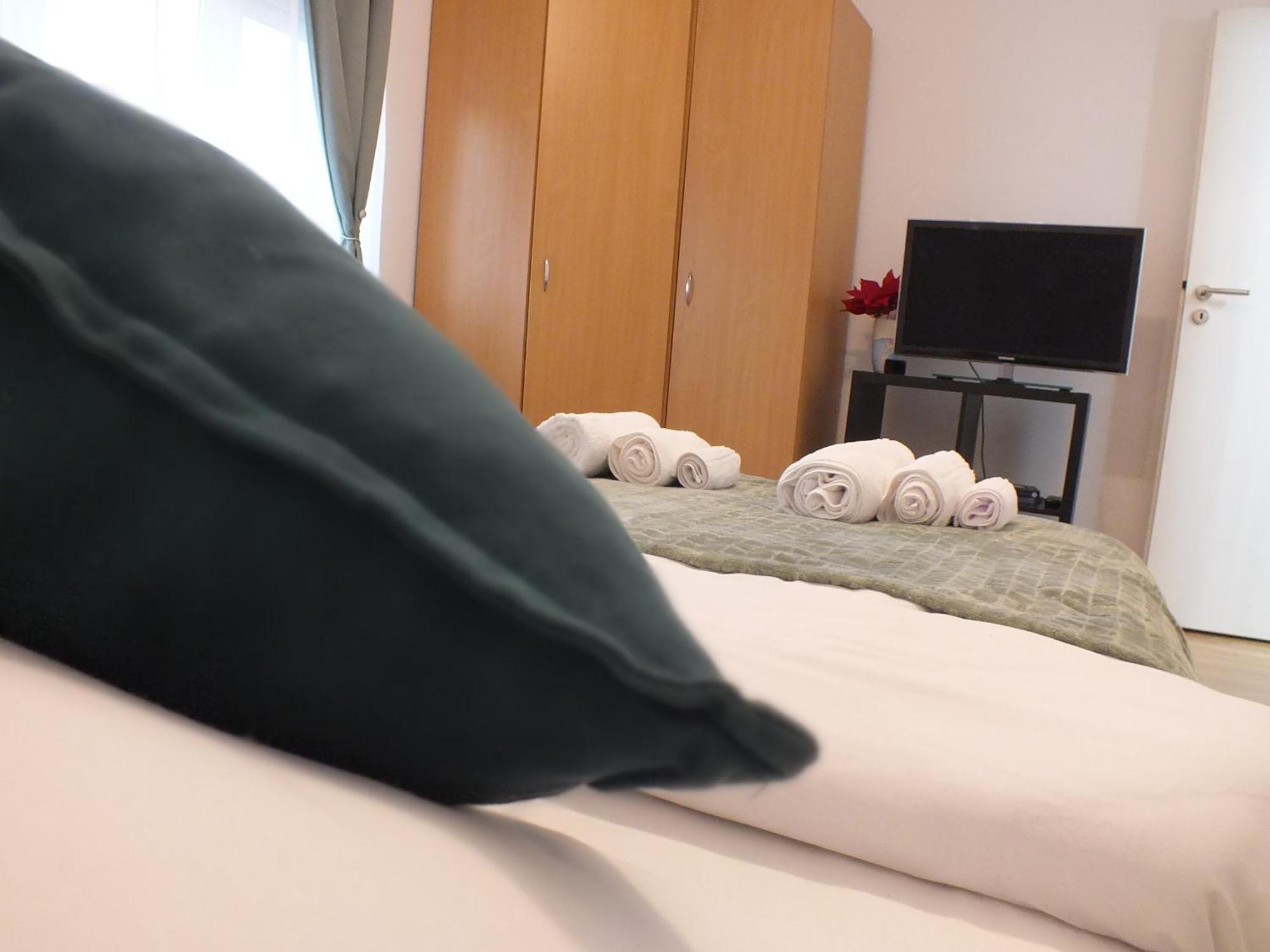 E&C Aparthotel Bucharest Mall, Unirii Area ภายนอก รูปภาพ